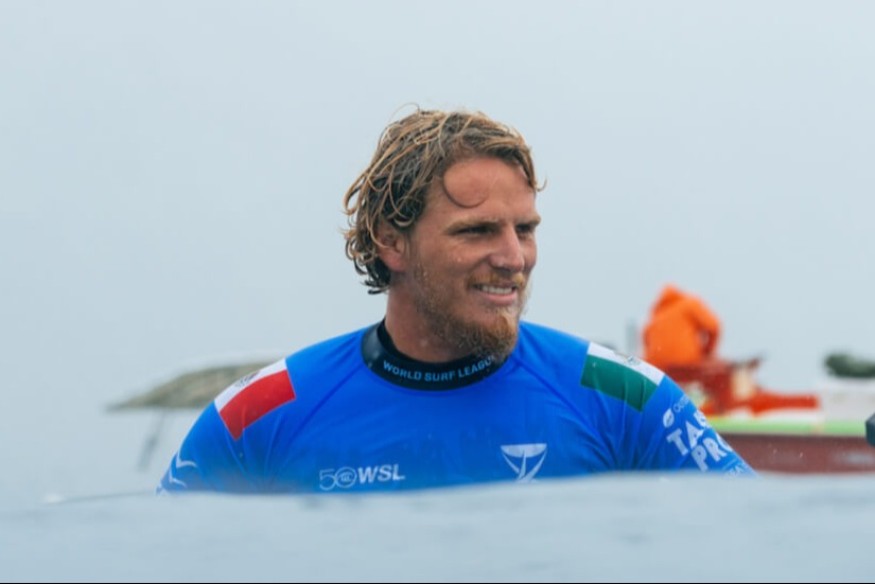 Scandale dans le monde du surf : La WSL suspend provisoirement Alan Cleland après la Tahiti Pro | 23.6 Radio