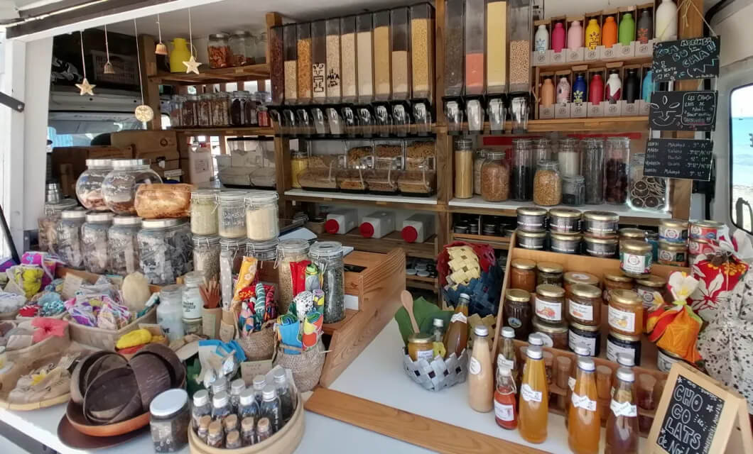 le-ma'a-dans-le bocal-camion-produits-bio-moorea 2.jpg (117 KB)