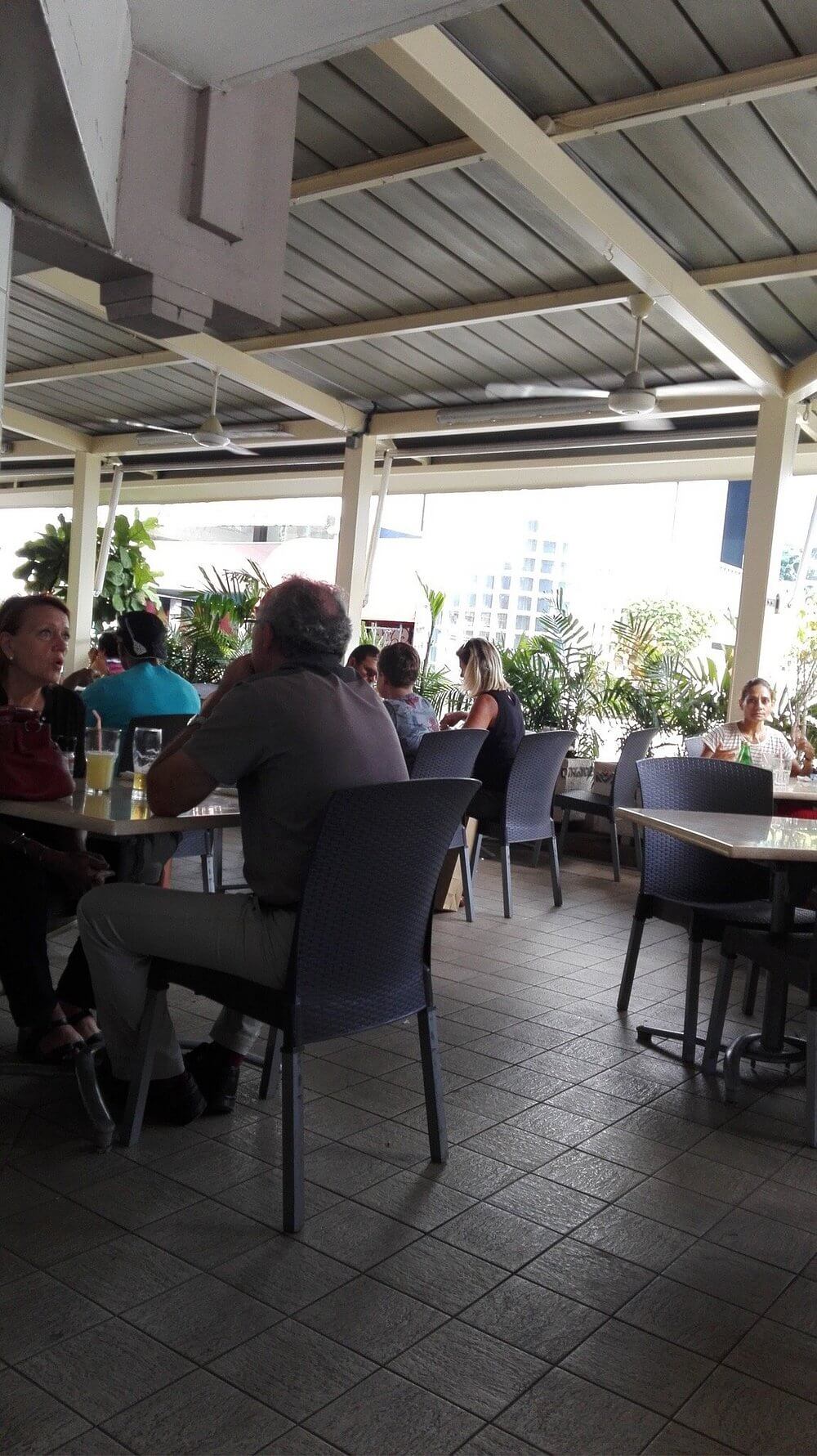 oasis-du-vaima-convivialité- papeete-tahiti.jpeg (264 KB)